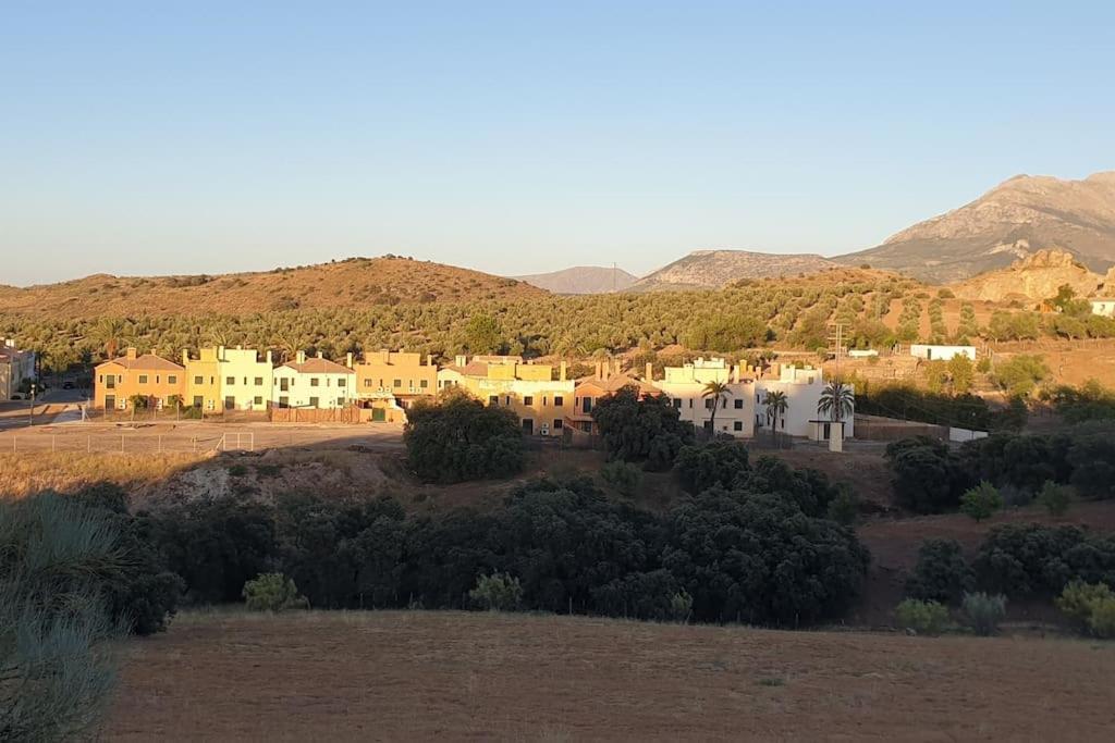 Casa La Hojiblanca Villa Mancha Real ภายนอก รูปภาพ